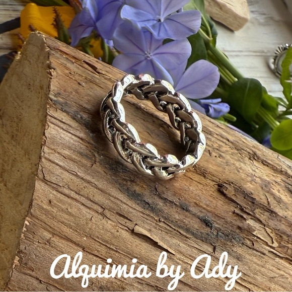 Silver braided boho ring - Picture 1 of 2